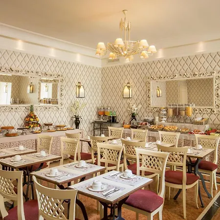Glori Hotel 4*