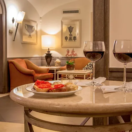 Hotel Glori 4*