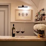 Glori Rome