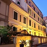 Glori Hotel 4*