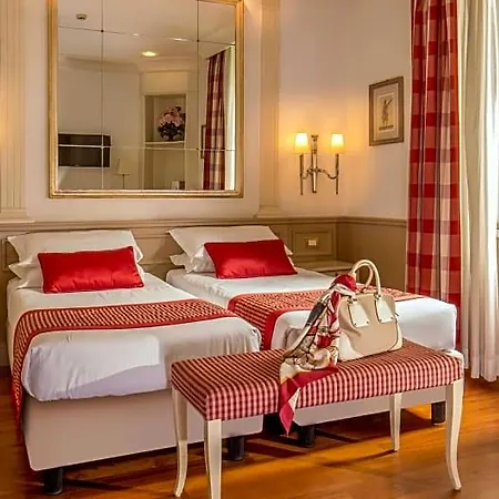 Glori Hotel 4*