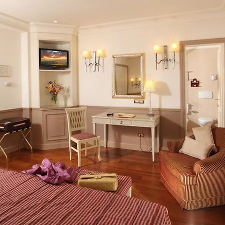 Glori Hotel