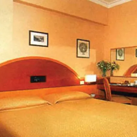 Glori Hotell