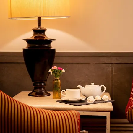 Glori Hotell 4*
