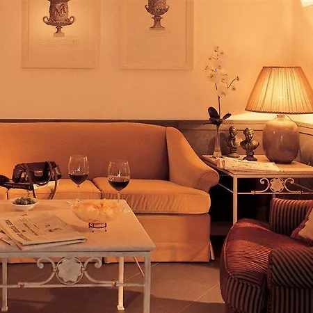 Glori Hotell