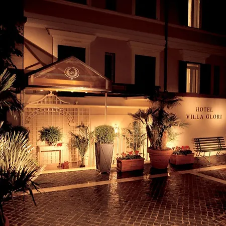 Glori Hotell 4*