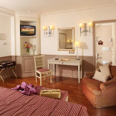 Glori Hotell
